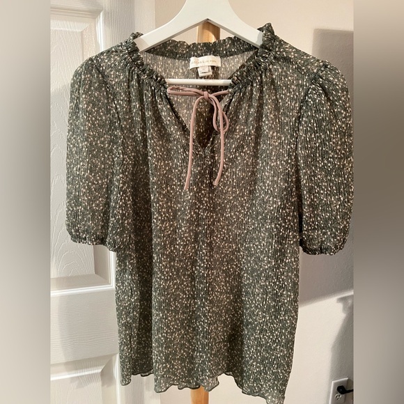 Montaeu Los Angels Green Puff Sleeve Blouse with Tie Front - Picture 1 of 6